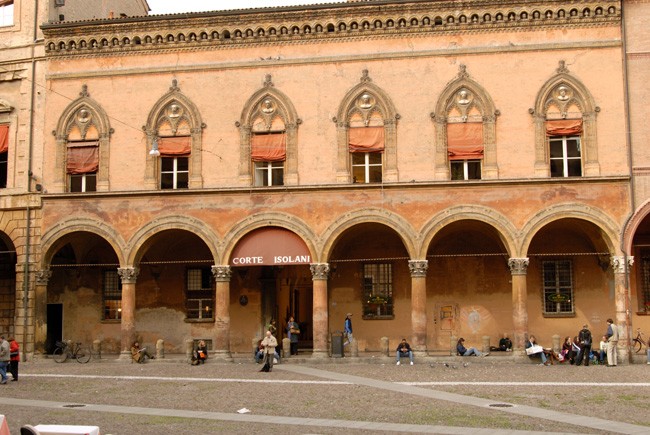 palazzo isolani ok