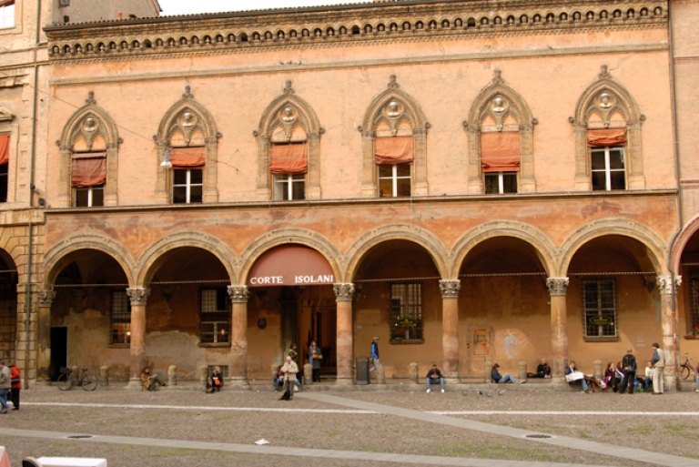 palazzo isolani ok