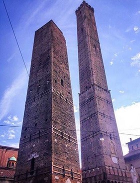 2 torri bologna